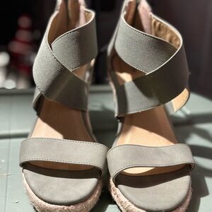 Woman’s wedges